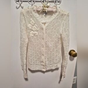 Elegant White Knit Sweater